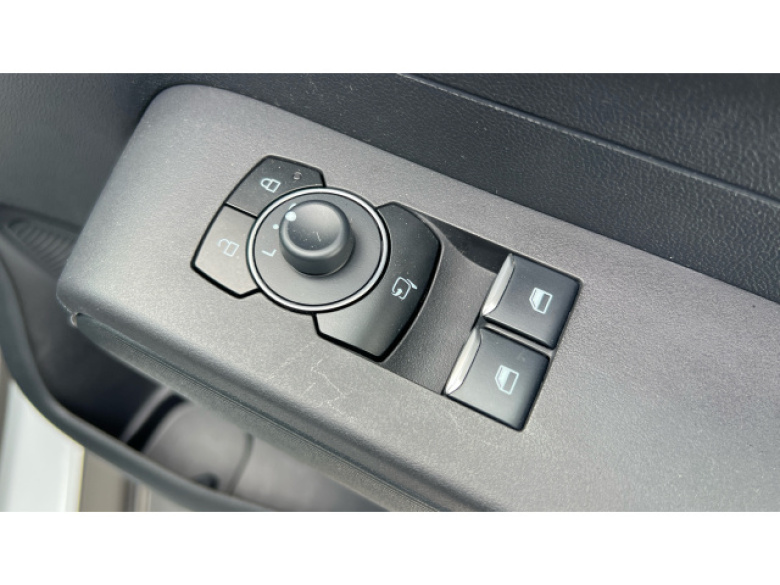 Ford Transit Courier E-Transit Courier 100kW 43kWh Trend Van Auto